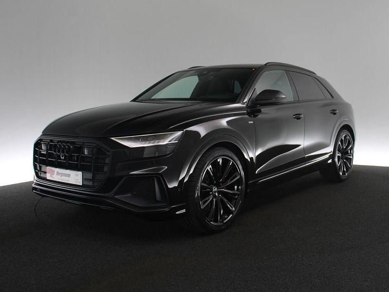 Gebraucht Audi Q8 Competition 286 PS (210 kW) 2023 Mythosschwarz metallic (metallic) SUV