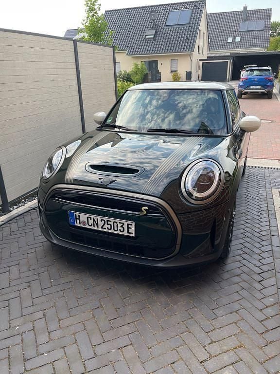Gebraucht Mini Cooper SE Resolute Edition 135 kW (184 PS) 2023 Grün Kleinwagen