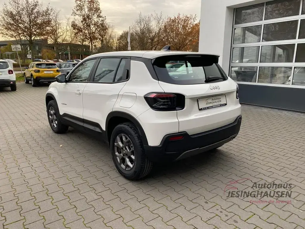 Neu Jeep Avenger Longitude 101 PS (74 kW) 2025 Weiss SUV