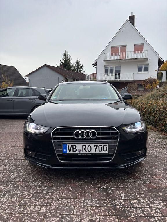 Gebraucht Audi A4 170 PS (125 kW) 2012 Schwarz Kombi