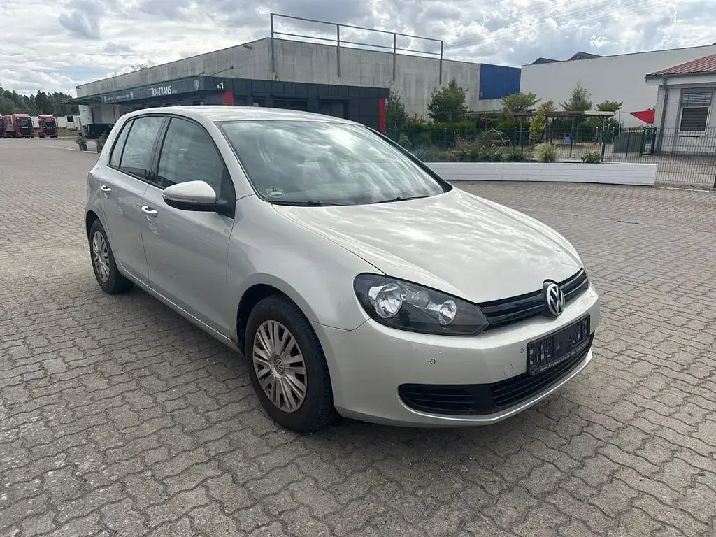 Gebraucht VW Golf VI 80 PS (58 kW) 2009 Silber Limousine