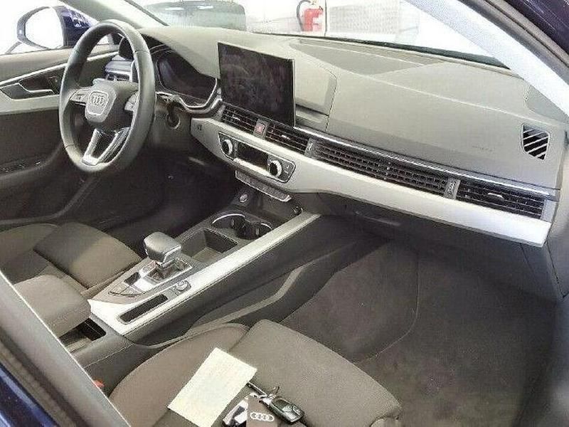 Gebraucht Audi A4 Advanced 204 PS (150 kW) 2023 Blau Kombi