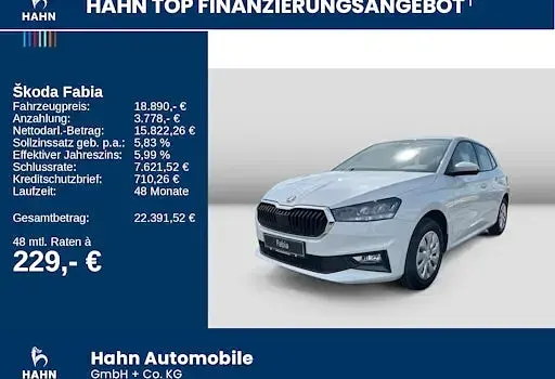 Gebraucht Skoda Fabia Essence 80 PS (58 kW) 2026 Moonweiß perleffekt Kleinwagen