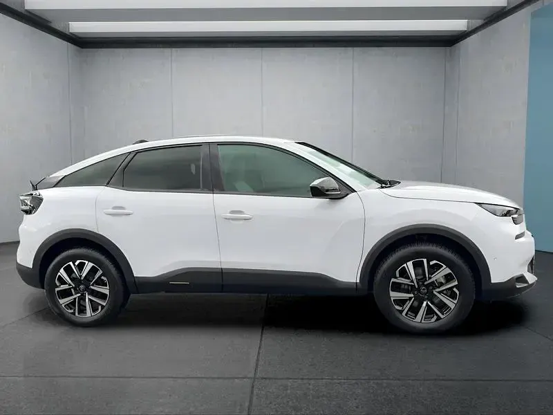 Neu Citroën C4 131 PS (96 kW) 2025 Weiß SUV