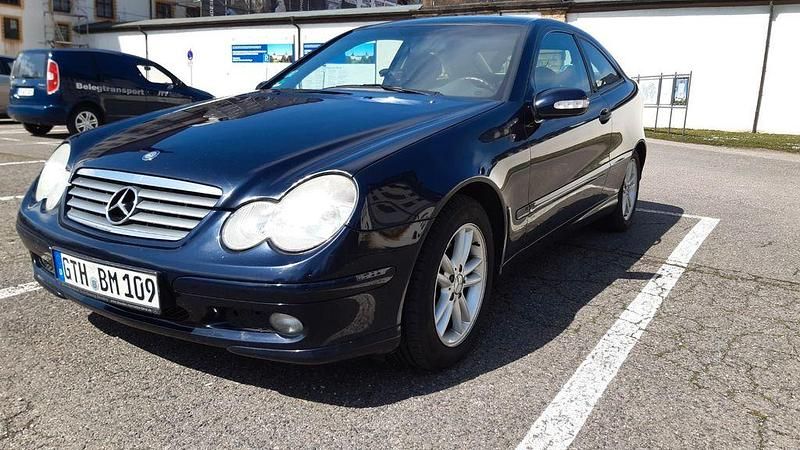 Gebraucht Mercedes CL180 143 PS (105 kW) 2003 Blau Coupé