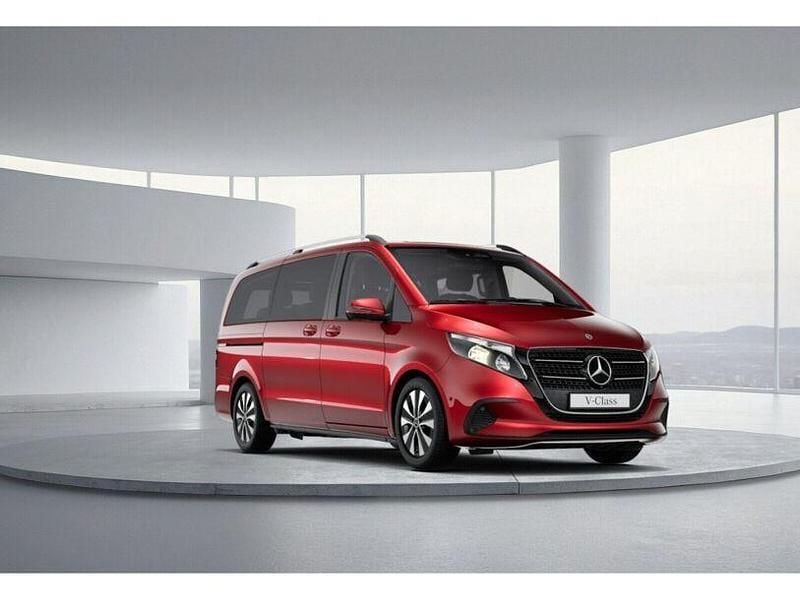 Gebraucht Mercedes V250 190 PS (139 kW) 2024 Rot Van / Kleinbus
