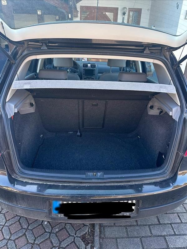 Gebraucht VW Golf V 100 PS (73 kW) 2006 Schwarz Kleinwagen