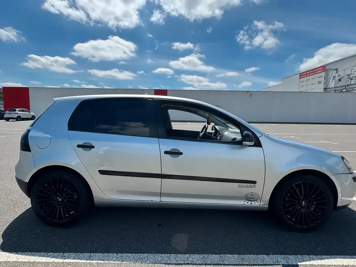 Gebraucht VW Golf V 115 PS (84 kW) 2003 Silber Kleinwagen