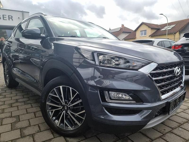 Gebraucht Hyundai Tucson 116 PS (85 kW) 2020 Grau SUV