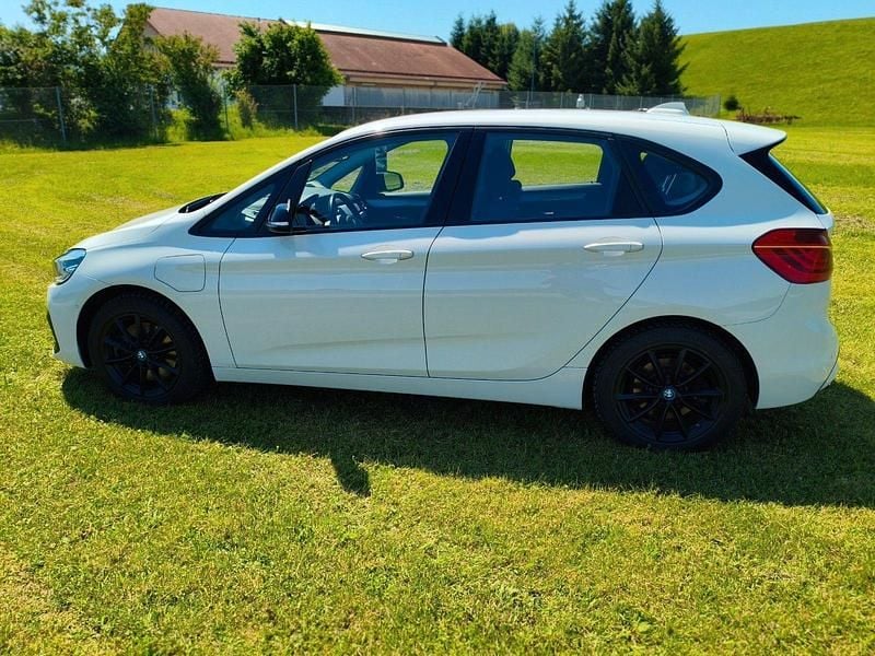 Gebraucht BMW 225 Active Tourer iPerformance 224 PS (164 kW) 2019 Weiß Van / Kleinbus