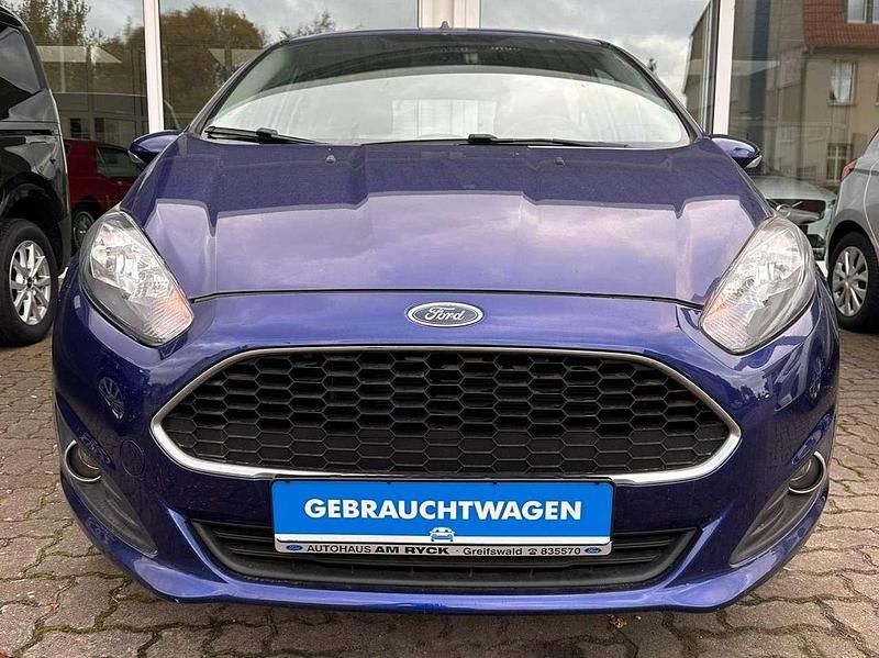 Indicblau Gebraucht 2016 Ford Fiesta Trend Kleinwagen | 8.690 € (Etwas zu teuer) - Bild 1/4