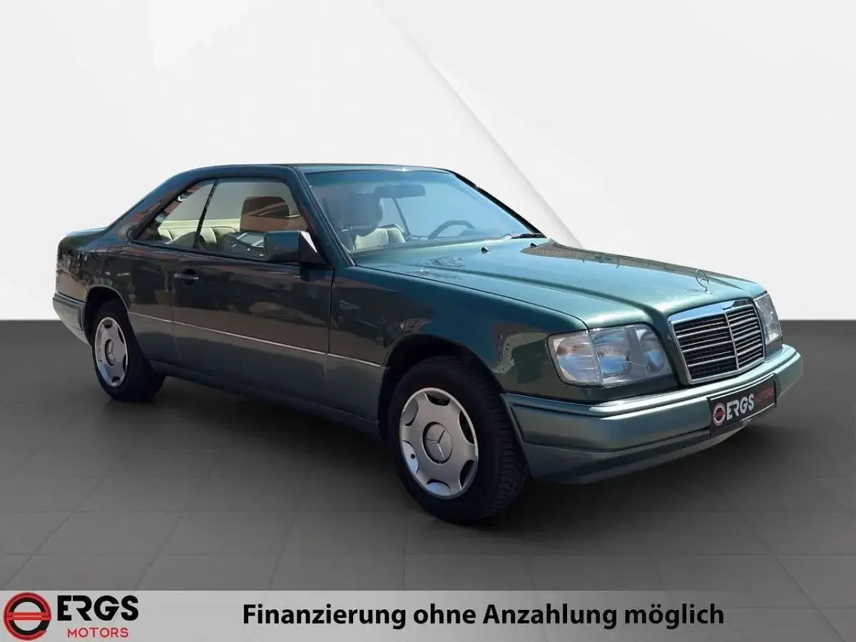 Gebraucht Mercedes E220 150 PS (110 kW) 1994 Grün Coupé