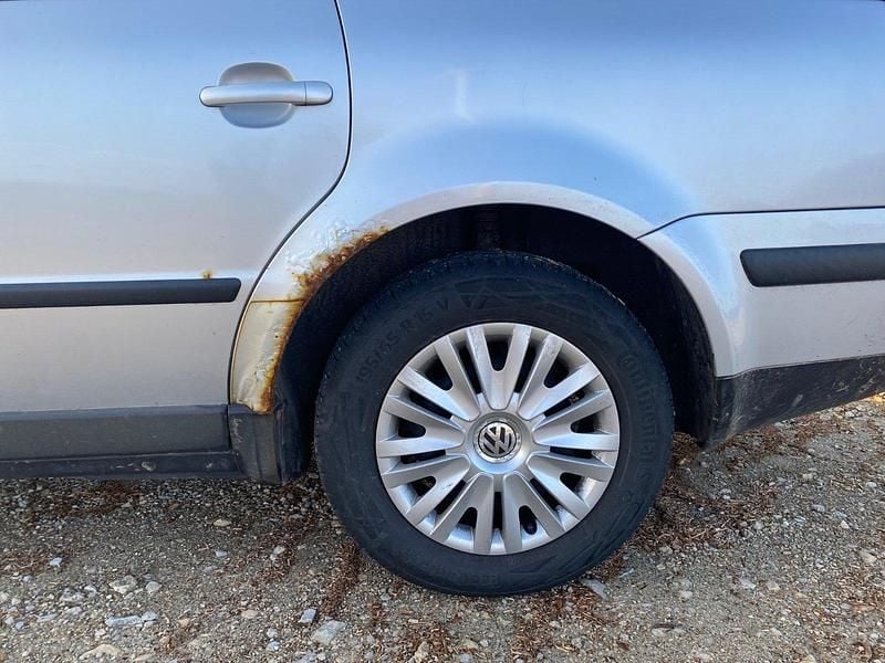 Gebraucht VW Passat 130 PS (95 kW) 2004 Silber Kombi