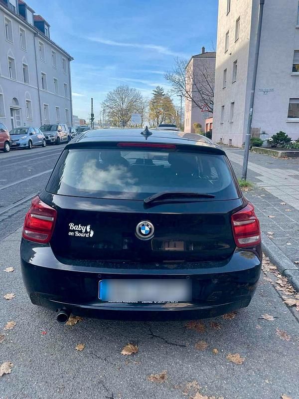 Schwarz Gebraucht 2013 BMW 118 Kleinwagen | 4.800 € (Superpreis) - Bild 1/4