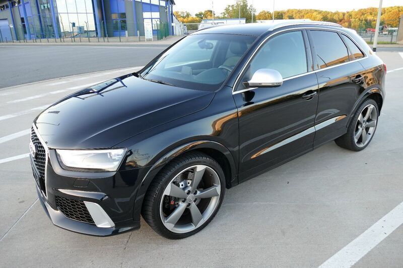Schwarz Gebraucht 2014 Audi RS Q3 Sport SUV | 29.990 € (Etwas zu teuer) - Bild 1/4