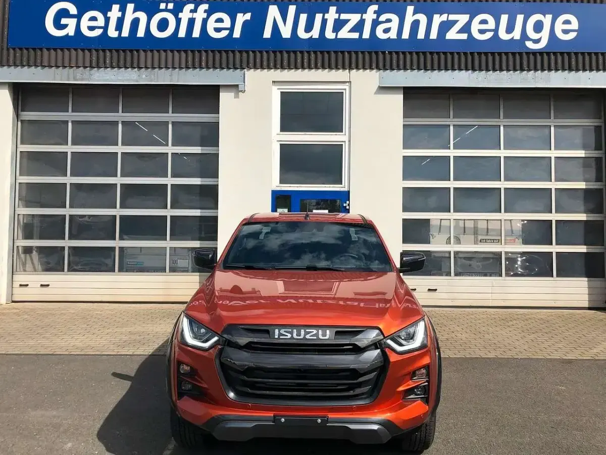 Neu Isuzu D-Max 163 PS (119 kW) 2025 Valencia orange Pickup