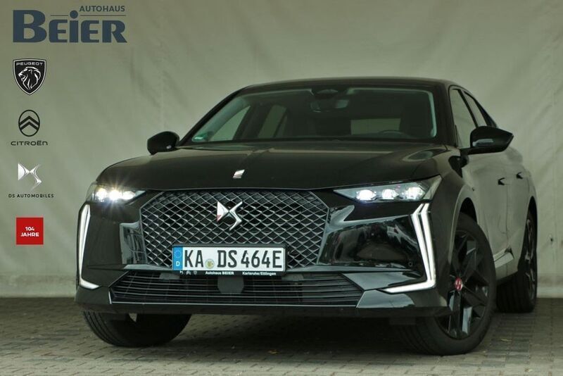 Lackierung schwarz perla nera/ Gebraucht 2023 DS Automobiles DS4 Performance Limousine | 31.480 € (Fairer Preis) - Bild 1/4
