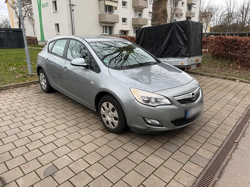 Gebraucht Opel Astra 87 PS (63 kW) 2010 Silber Kleinwagen