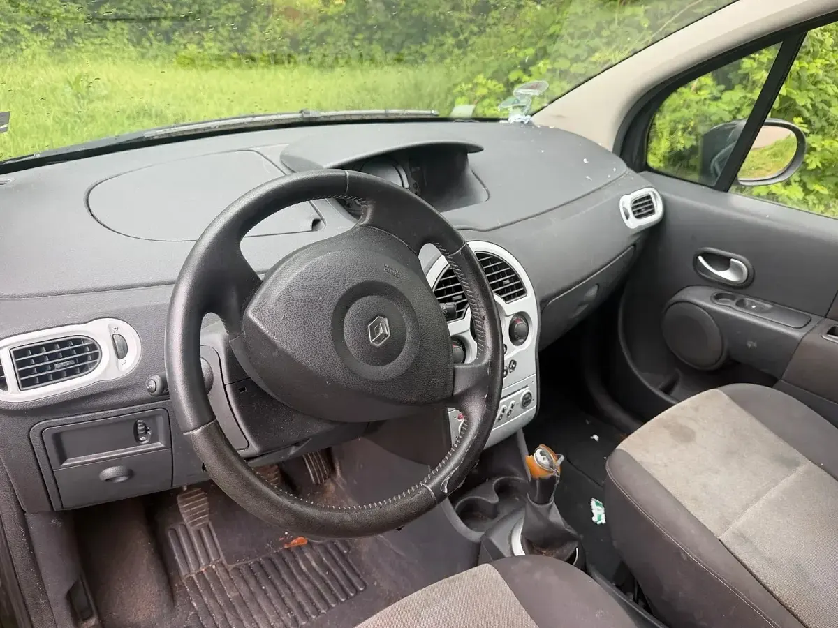 Occasion Renault Modus 75 ch (55 kW) 2008 Noir Monospace