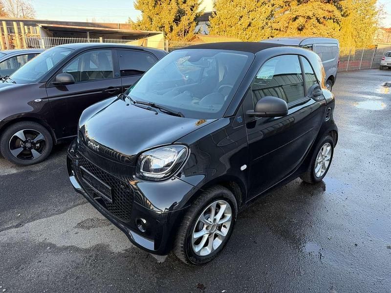 Gebraucht Smart ForTwo Coupé 60 kW (82 PS) 2022 Schwarz Kleinwagen