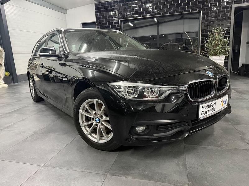 Gebraucht BMW 320 Advantage 190 PS (139 kW) 2018 Schwarz Kombi