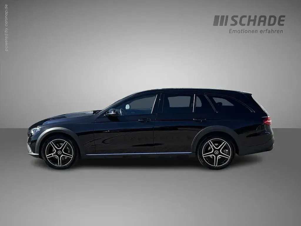Gebraucht Mercedes E220 Avantgarde 200 PS (147 kW) 2023 Metalliclack obsidianschwarz Limousine
