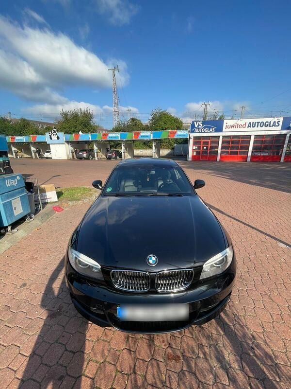 Schwarz Gebraucht 2011 BMW 135 Coupé Coupé | 19.499 € (Fairer Preis) - Bild 1/4