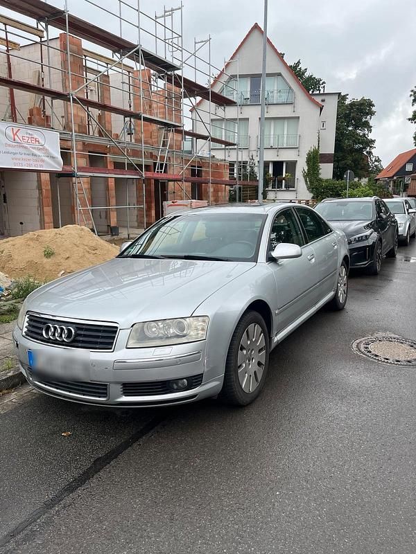 Silber Gebraucht 2003 Audi A8 Limousine | 3.500 € (Fairer Preis) - Bild 1/4