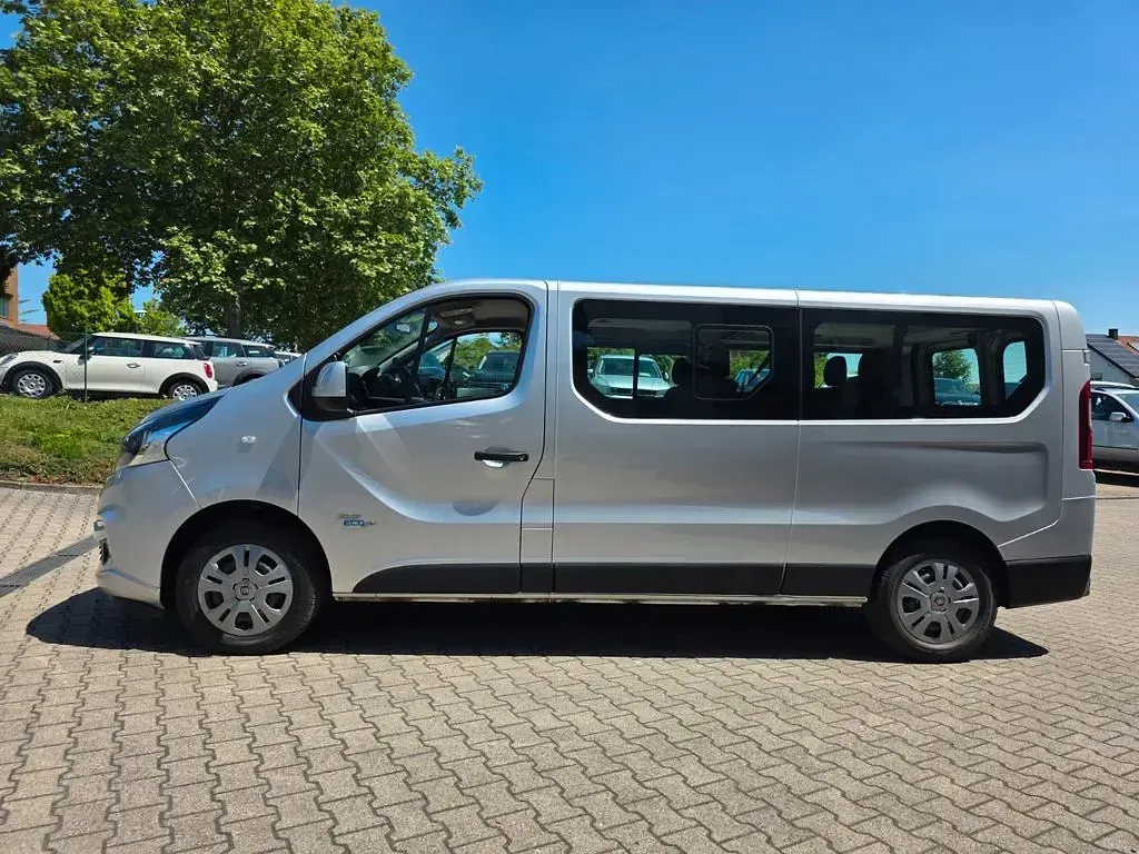 Gebraucht Fiat Talento Family 125 PS (91 kW) 2018 Silber Van / Kleinbus
