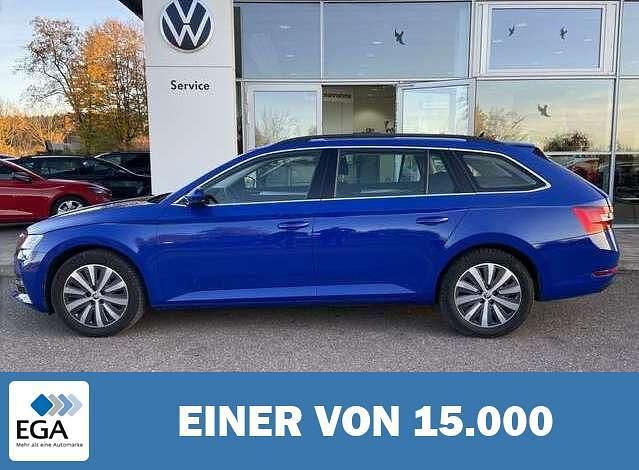 Blau Gebraucht 2022 Skoda Superb | 27.480 € (Guter Preis) - Bild 1/4