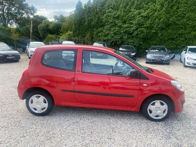 Gebraucht Renault Twingo 58 PS (42 kW) 2011 Rot Kleinwagen