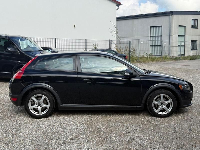 Usata Volvo C30 101 CV (74 kW) 2009 Nero Utilitaria