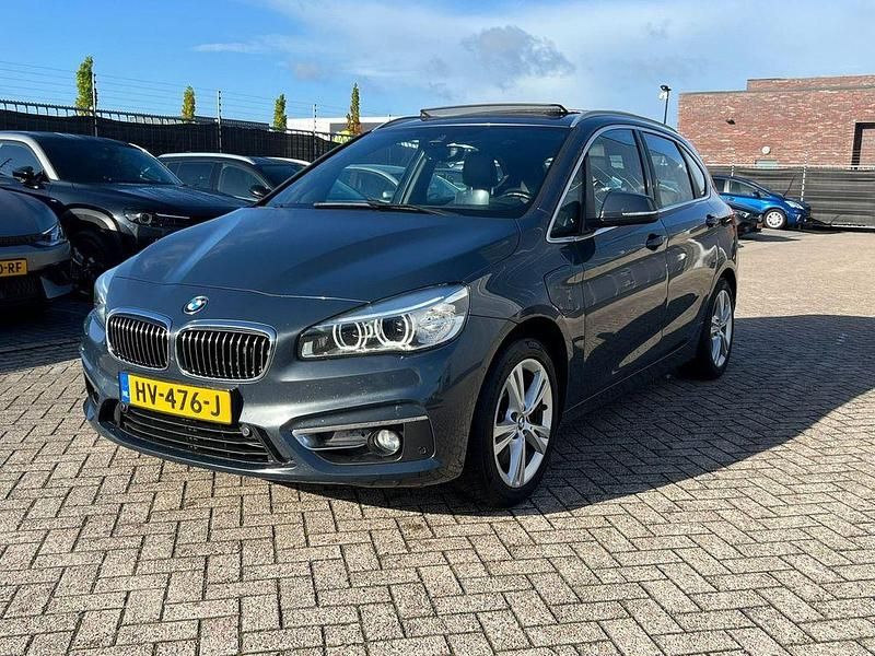 Grau Gebraucht 2015 BMW 225 Active Tourer Sport Line Van / Kleinbus | 9.999 € (Fairer Preis) - Bild 1/4