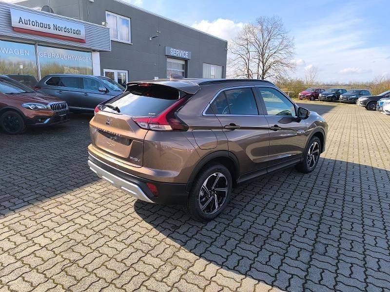 Gebraucht Mitsubishi Eclipse Cross Plus 188 PS (138 kW) 2024 Braun SUV