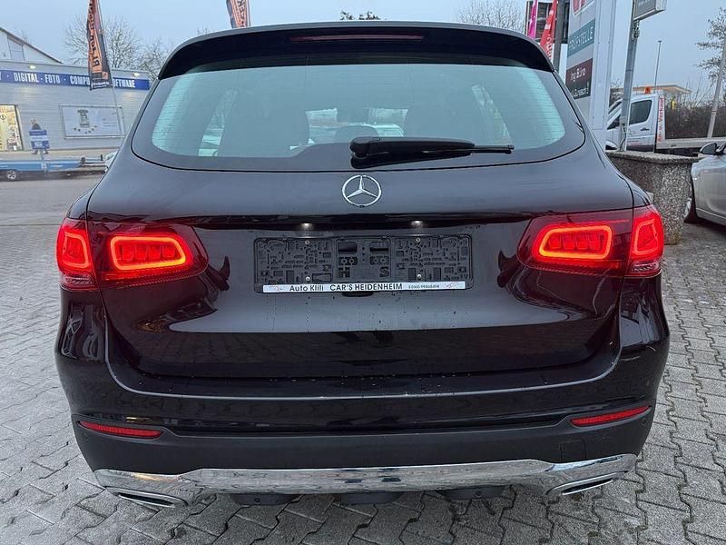 Gebraucht Mercedes GLC220 194 PS (142 kW) 2022 Schwarz SUV