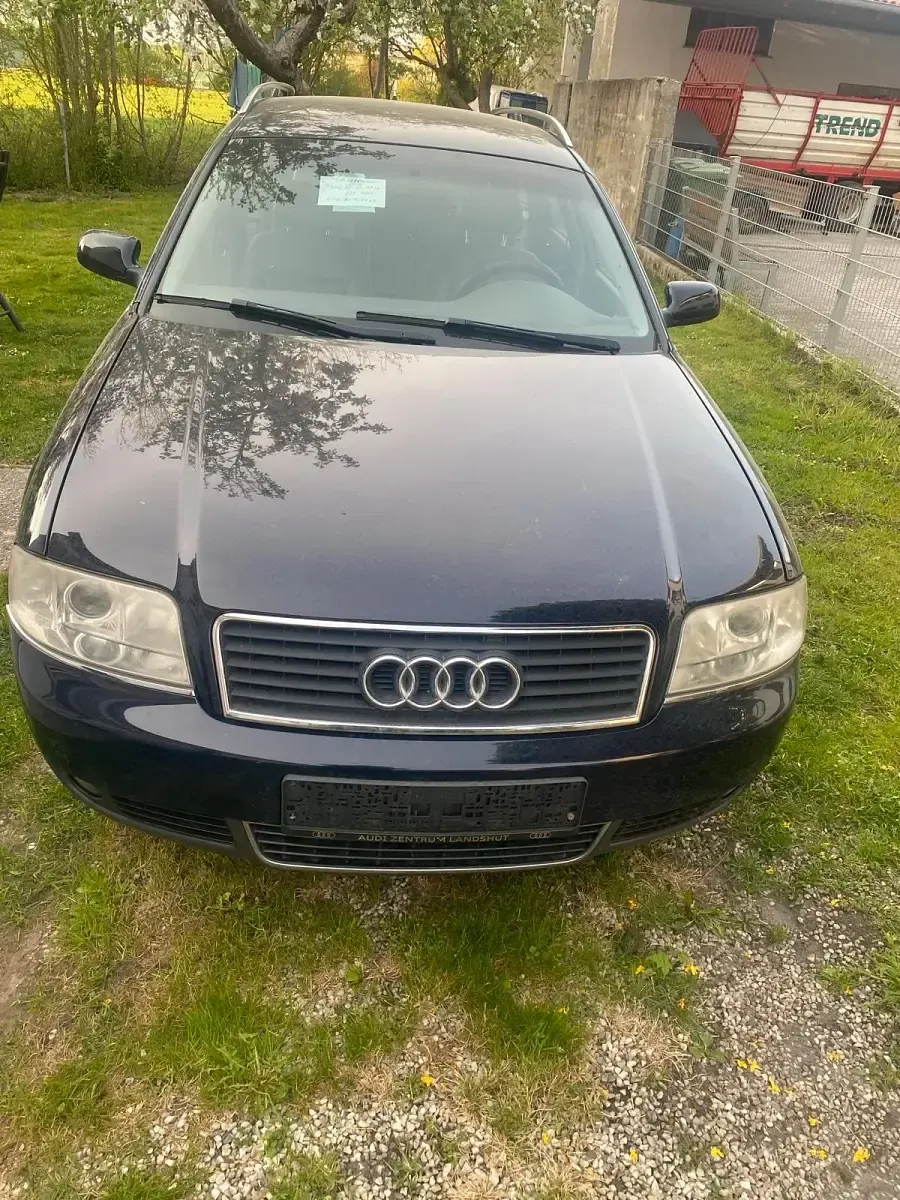 Używany Audi A6 131 KM (96 kW) 2002 Niebieski Kombi