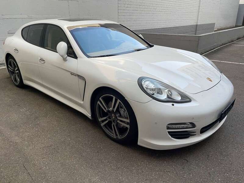 Weiß Gebraucht 2012 Porsche Panamera S E-Hybrid Limousine | 25.000 € - Bild 1/4