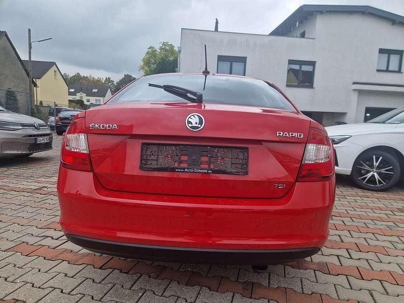 Rot Gebraucht 2012 Skoda Rapid Elegance Limousine | 5.950 € (Guter Preis) - Bild 1/4