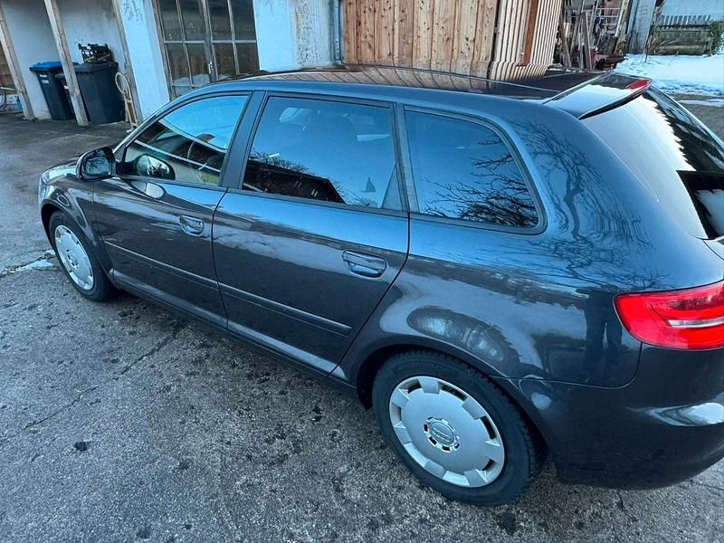 Gebraucht Audi A3 125 PS (91 kW) 2009 Schwarz Limousine