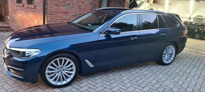 Blau Gebraucht 2018 BMW 520 Kombi | 18.999 € (Etwas zu teuer) - Bild 1/4