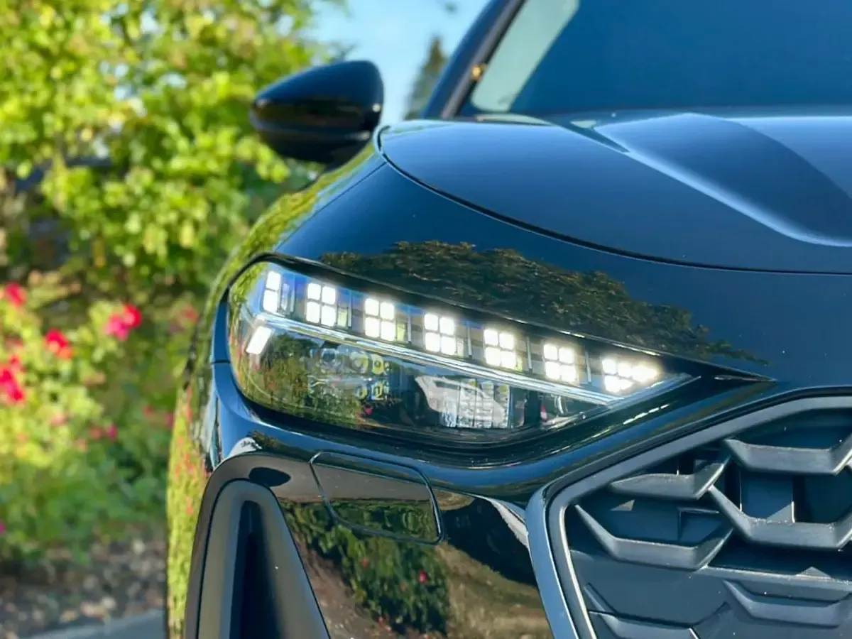 Gebraucht Audi A5 204 PS (150 kW) 2025 Mythosschwarz metallic Kombi