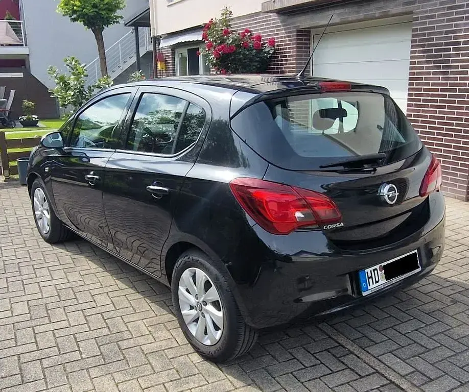 Usado Opel Corsa Innovation 90 HP (66 kW) 2015 Preto Citadino