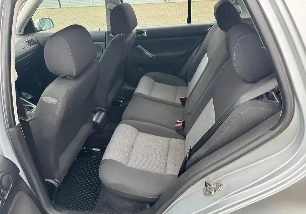 Gebraucht VW Golf IV Pacific 105 PS (77 kW) 2003 Grau Limousine