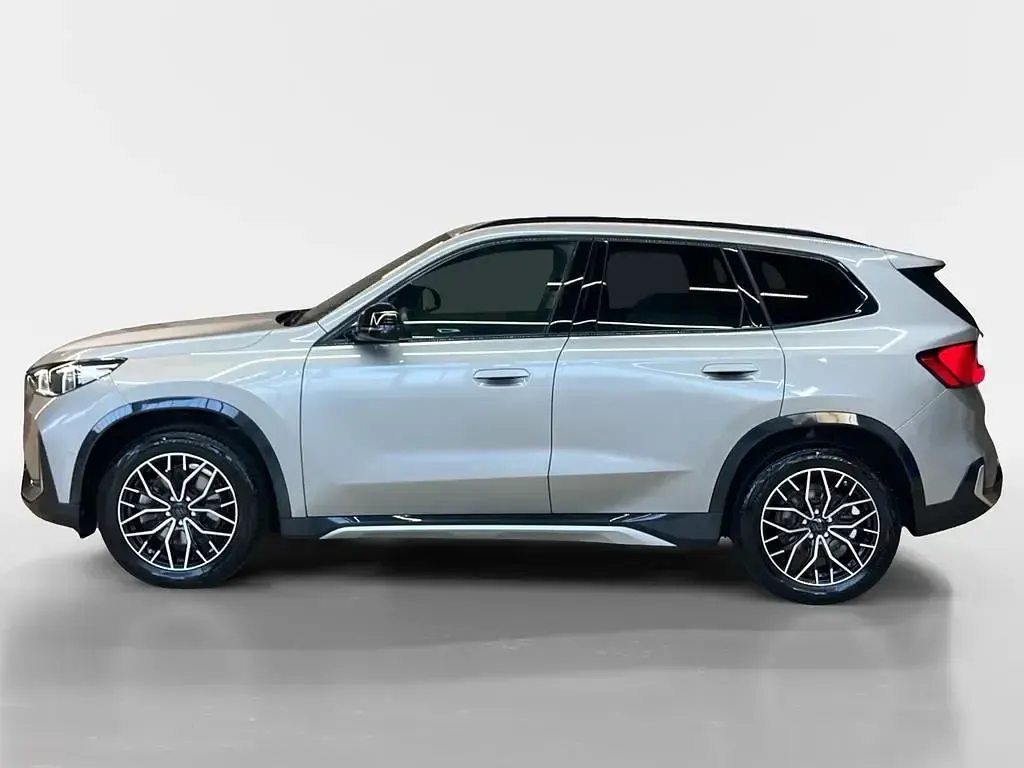 Gebraucht BMW X1 xLine 156 PS (114 kW) 2024 Spacesilber metallic SUV