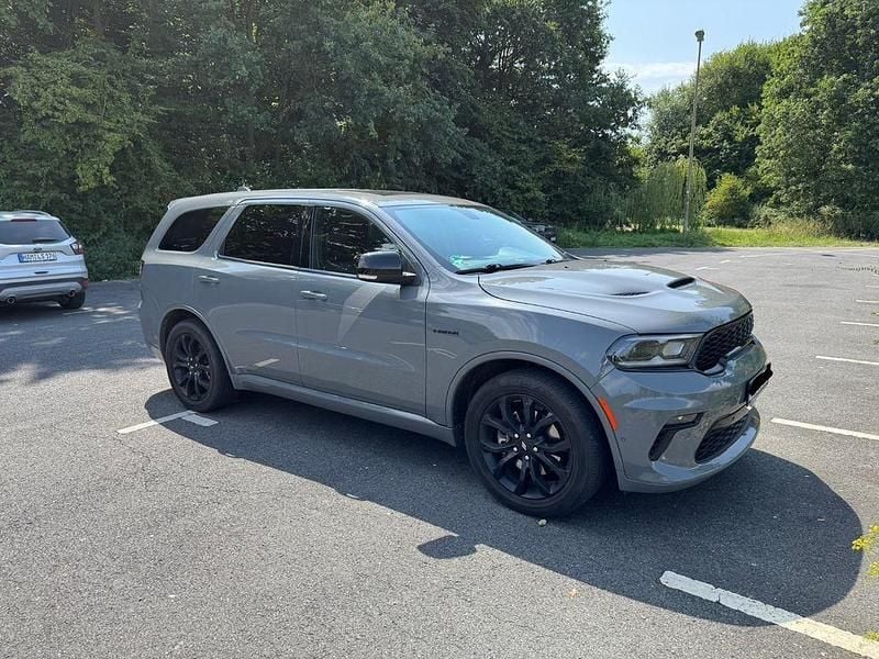 Grau Gebraucht 2022 Dodge Durango SUV | 39.900 € (Superpreis) - Bild 1/4