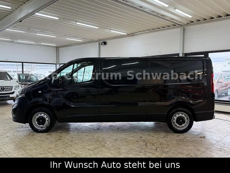 Gebraucht Opel Vivaro 121 PS (88 kW) 2019 Schwarz Van / Kleinbus