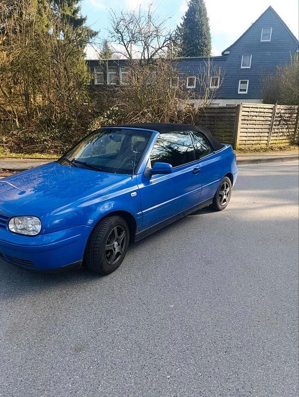 Gebraucht VW Golf Cabriolet 90 PS (66 kW) 2001 Blau Cabrio