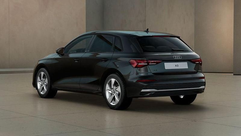 Gebraucht Audi A3 Ambiente 204 PS (150 kW) 2025 Mythosschwarz metallic Limousine