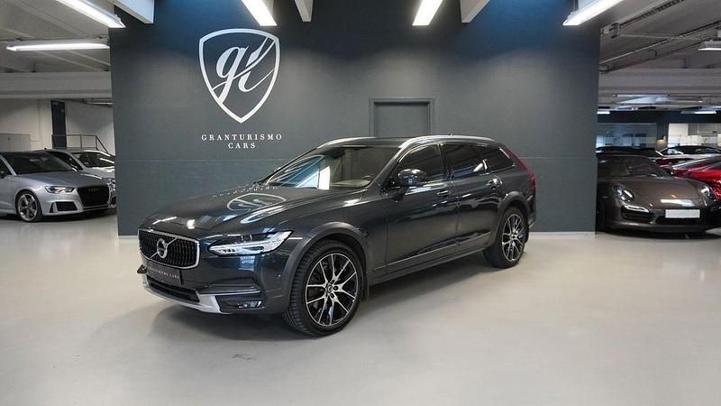 Grau Gebraucht 2017 Volvo V90 CC Pro Kombi | 24.859 € (Fairer Preis) - Bild 1/4