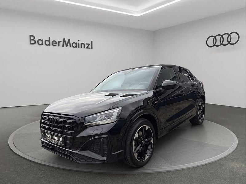 Mythosschwarz metallic Gebraucht 2024 Audi Q2 S-Line SUV | 38.880 € (Teuer) - Bild 1/4